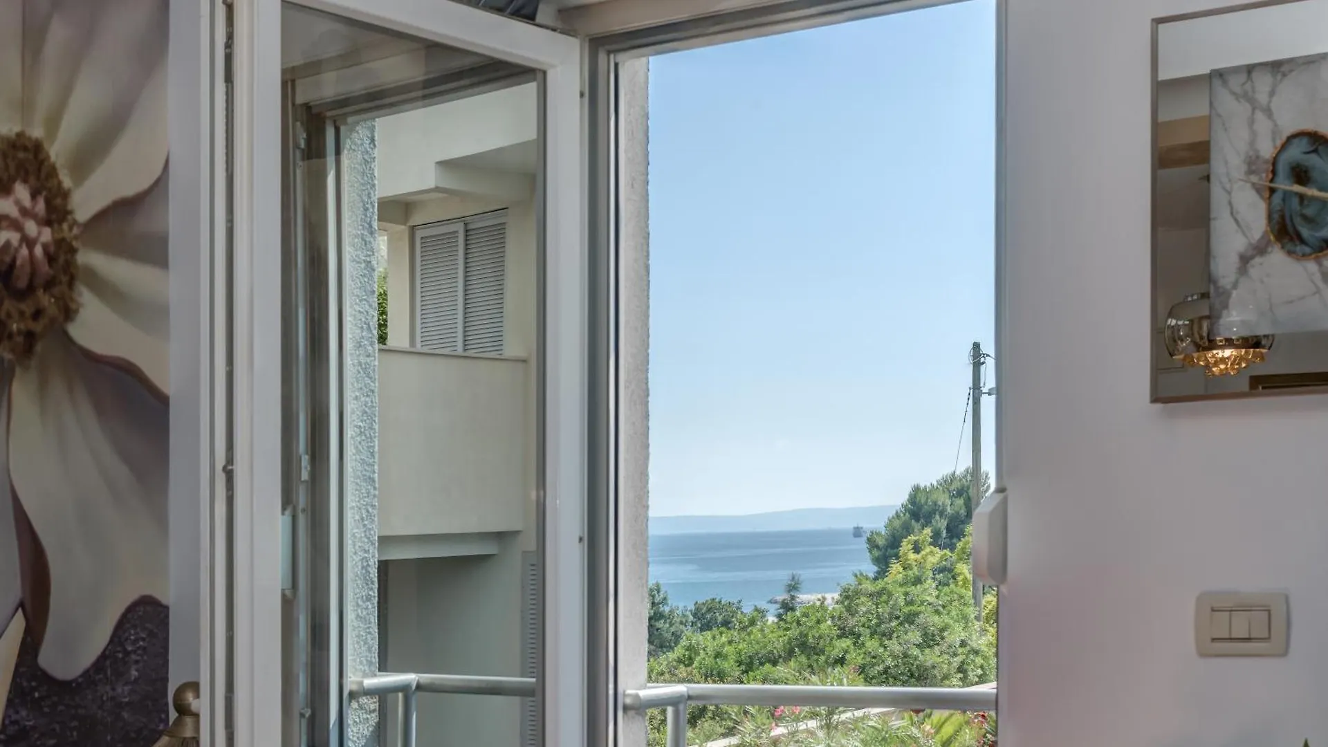 Spacious Lux Beach Apartment 스플리트